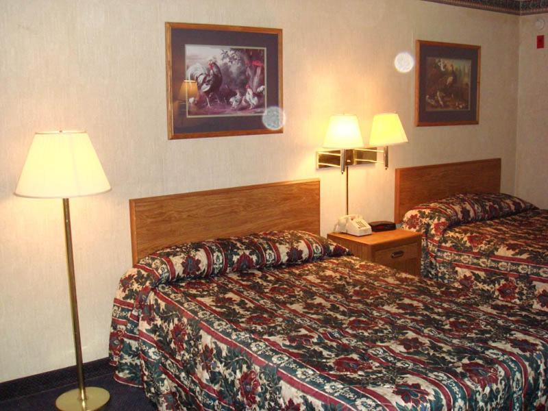 Fairborn Hotel And Inn Room photo